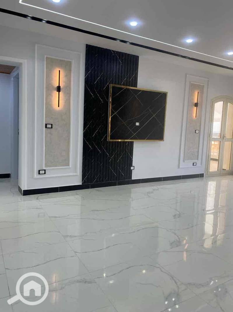 4 f1cd301b-bdb7-47e2-8c87-bed7a8cb53ac. jpg