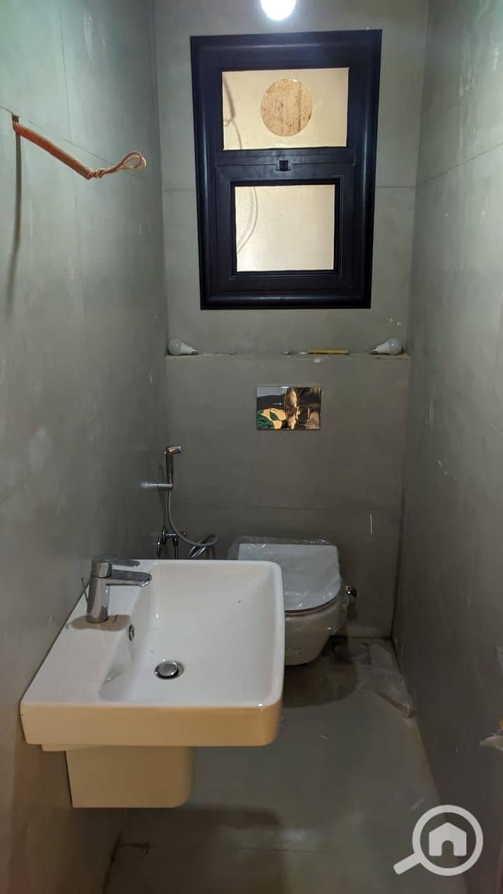 5 5e5449d6-e195-42f1-9097-6655cb4d1f40. jpeg