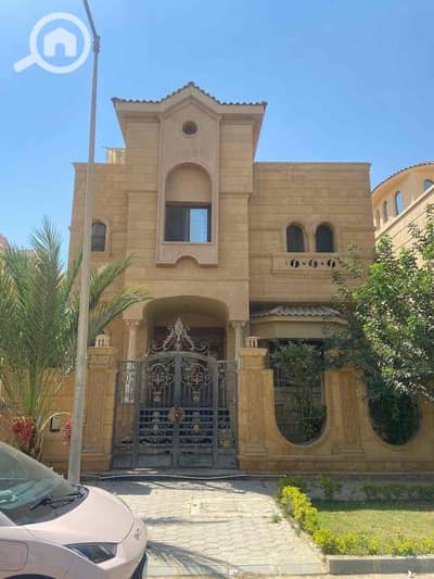 فیلا 6 غرف نوم للايجار في 6 أكتوبر، الجيزة - 8e511396-5892-4b80-8da0-da2b16e4b6bc. jpg