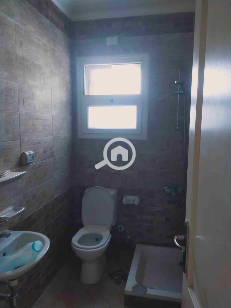 4 1000471110. jpg