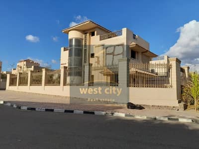 فیلا 3 غرف نوم للبيع في الشيخ زايد، الجيزة - 6c6ef3f0-9bd5-4941-a92a-d0d6c9e419cf. jpg