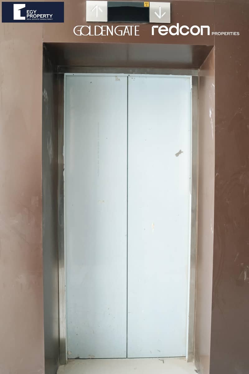 Office 91m Direct on South 90 for Sale in Golden Gate - New Cairo - Mehr