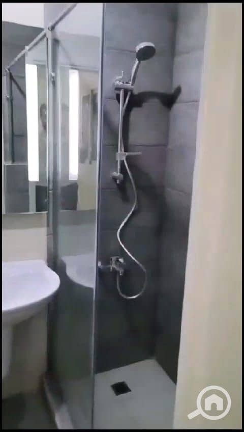 8 صورة واتساب بتاريخ 2025-09-15 في 21.59. 00_8a5dfde1. jpg
