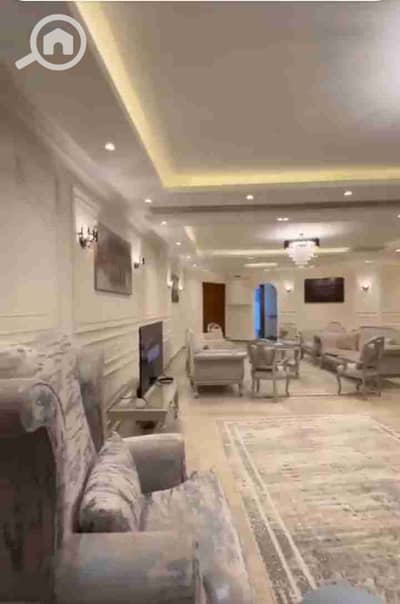 فلیٹ 4 غرف نوم للايجار في المهندسين، الجيزة - ٢٠٢٥٠٩٠٩_١٩٥٦١٦. jpg