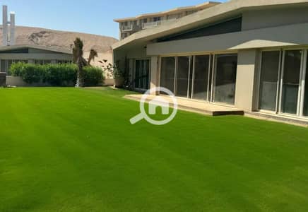 5 Bedroom Villa for Sale in Ain Sukhna, Suez - One-Story Standalone Villa (Immediate Delivery) in IL Monte Galala, first row, Crystal Lagoon, open view