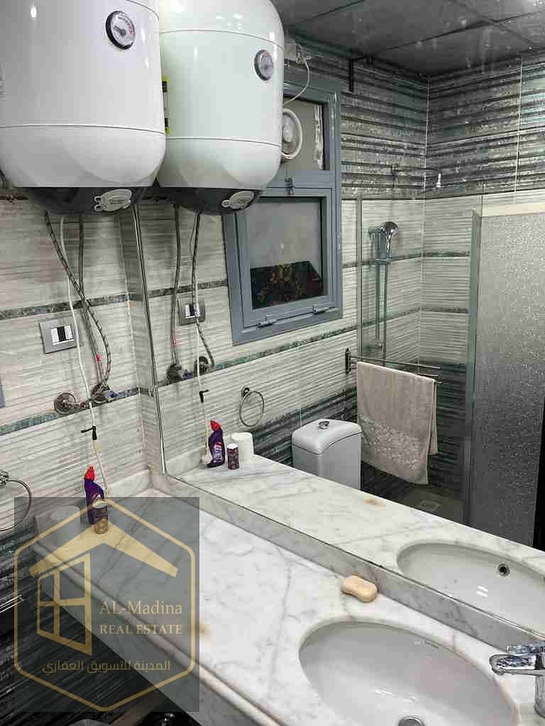 8 1000126475. jpg