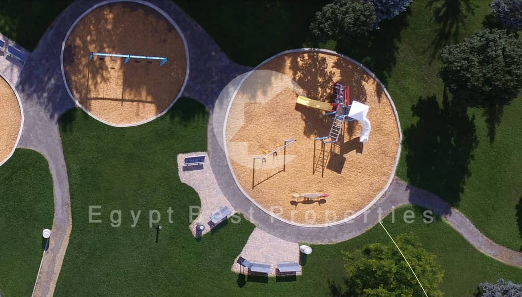 9 Crescent_WalkCrescent_WalkScreenshot_2025-03-12_170102. png