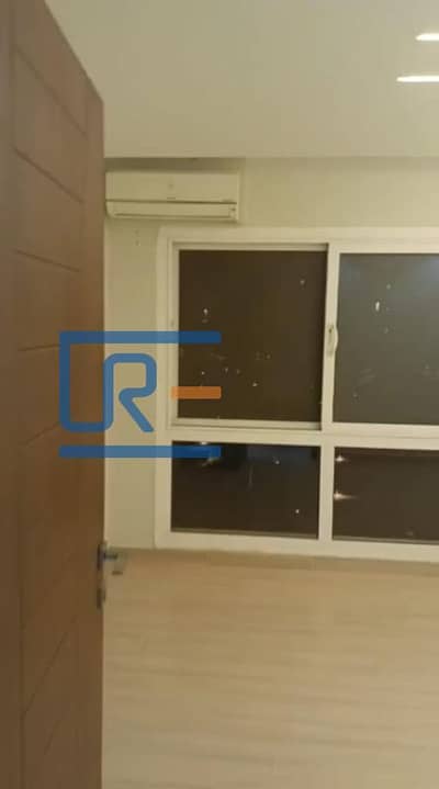 فلیٹ 3 غرف نوم للايجار في القاهرة الجديدة، القاهرة - MjQzNDAwOTM1. jpg