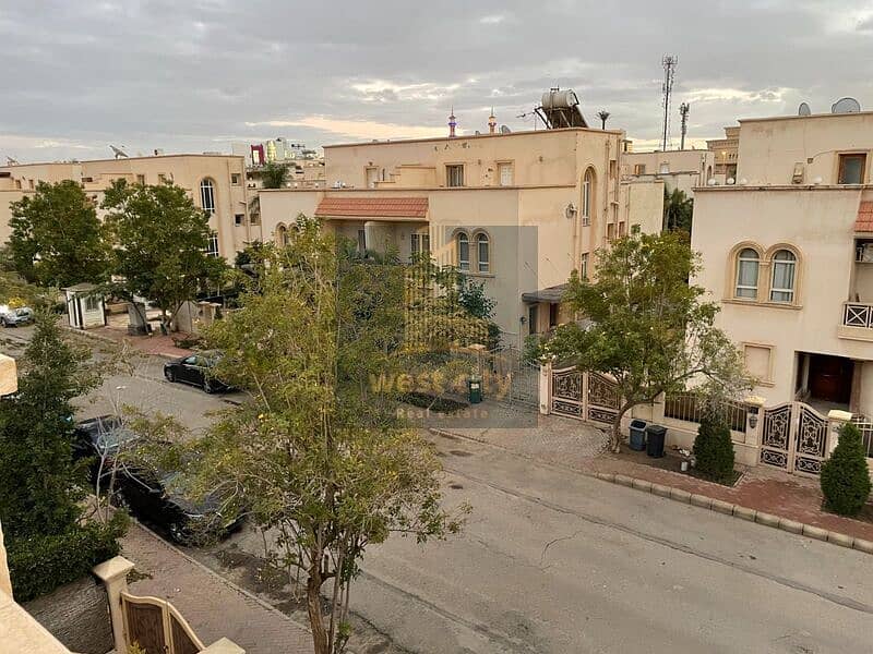 4 dab0977b-6156-4e2f-ba6c-ae0421f2b2df. jpg