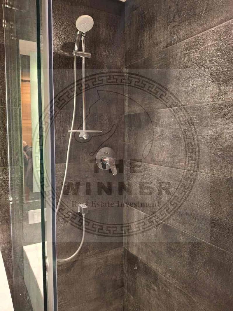 7 649bb308-4325-4f18-bb4f-d00e2a4e8c86. jpg