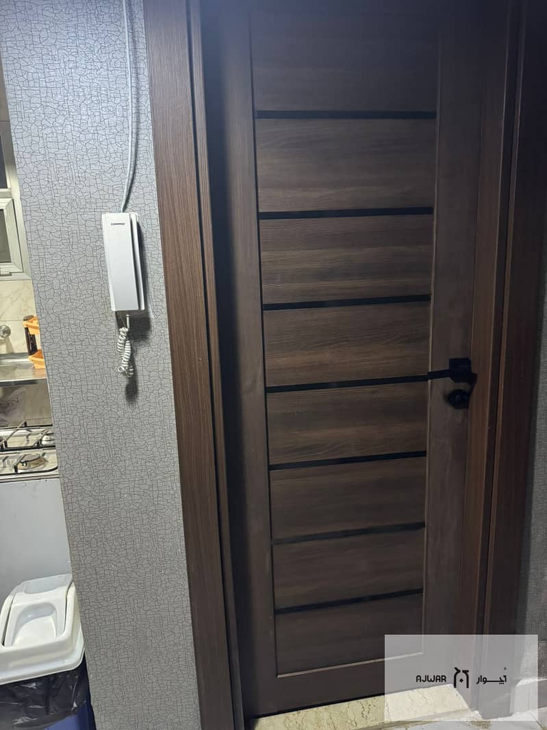 2 ef895ddb-dae8-45b5-baf2-11303b1eca38. jpg