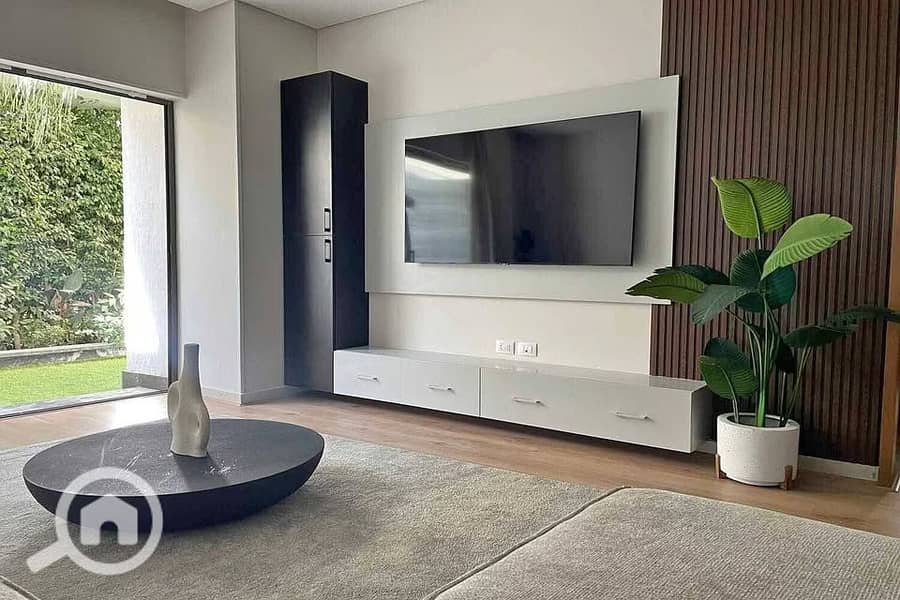 8 547504984_122141296892864158_3535576612230021631_n. jpg