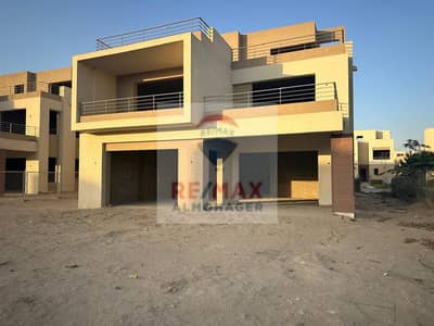 فیلا 5 غرف نوم للبيع في 6 أكتوبر، الجيزة - WhatsApp Image 2025-09-18 at 3.29. 46 PM (2). jpeg