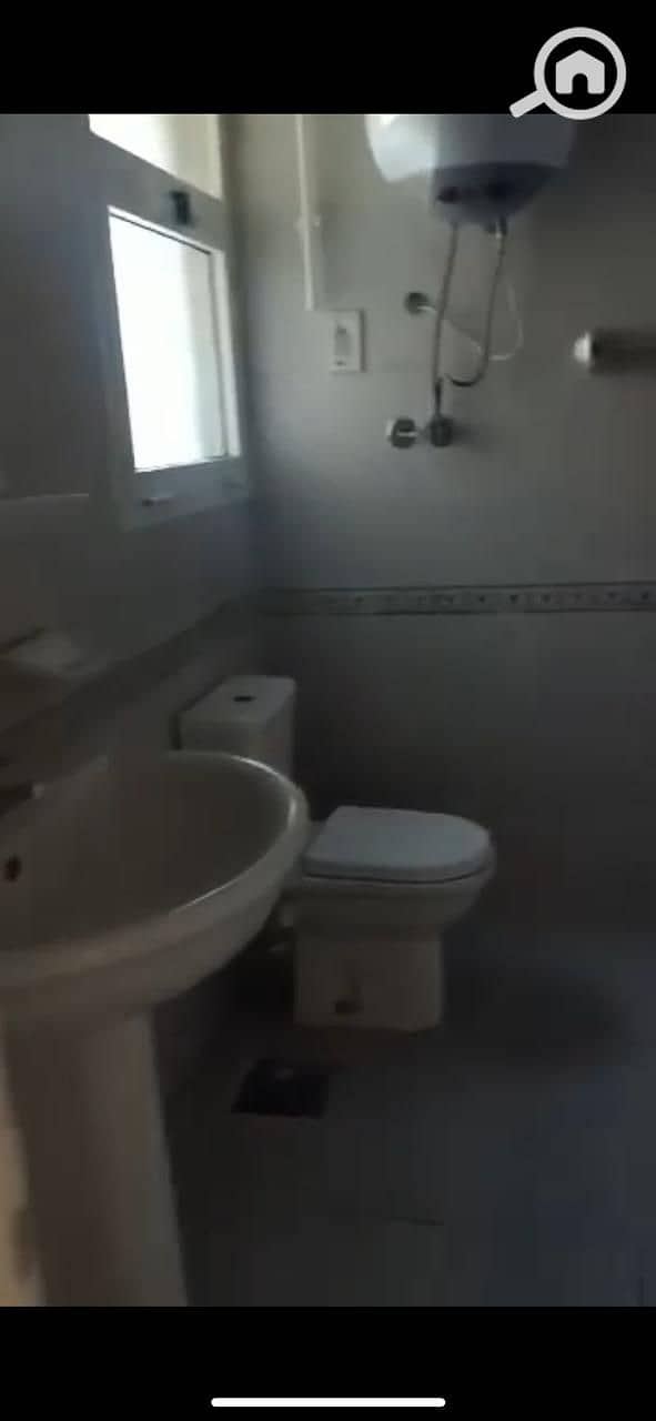 4 c06b1832-37ae-4f9f-85d5-0e5b194fafd7. jpeg