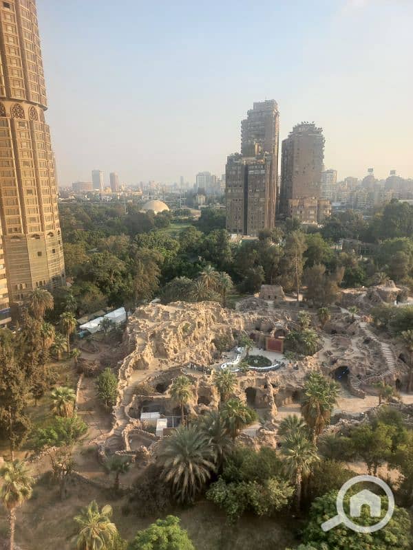 شقة ٣٠٠م للبيع بالزمالك القبلى فيو حديقة الاسماك والنيل ونادى الجزيرة