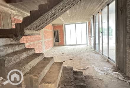 4 Bedroom Townhouse for Sale in 6th of October, Giza - 9b4a7e08-43fe-4cb9-a4c1-17b512ad4674. jpg