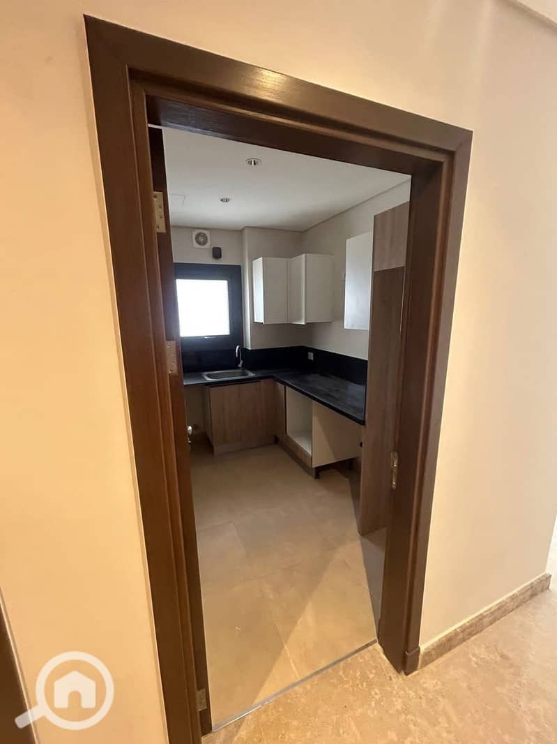 10 502579014_2106502123178970_8084821016618532886_n. jpg