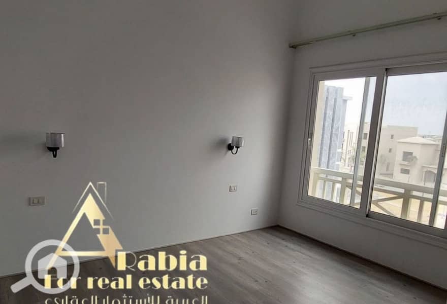 2 3c77ccaa-9bed-4a47-ab86-130ee6b2ea15. jpg