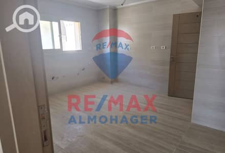 3 Bedroom Duplex for Sale in 6th of October, Giza - 7df88c86-acf0-4360-abe4-0e91a3f567fe. jpg