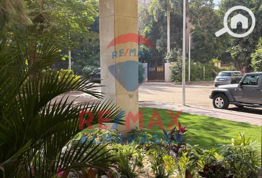 10 f17bf81d-3979-419d-9dfa-ab2a0ad2e010. jpg