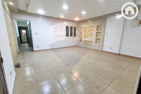 2 Bedroom Flat for Rent in Zezenia, Alexandria - 1. jpg