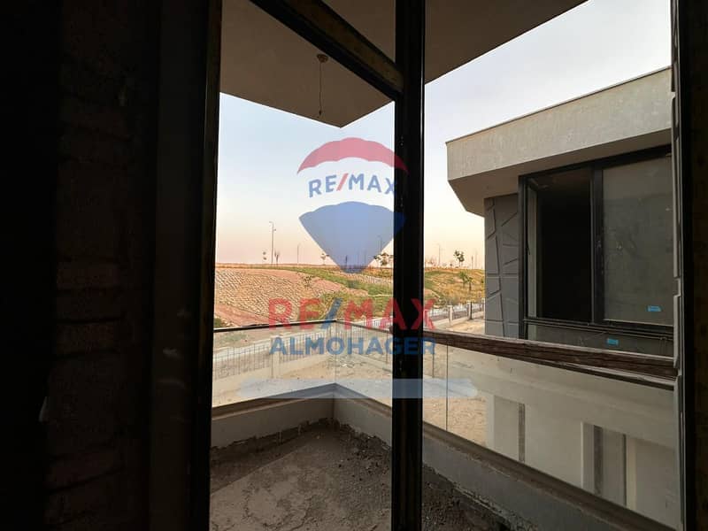 10 WhatsApp Image 2024-07-22 at 2.57. 42 AM. jpeg