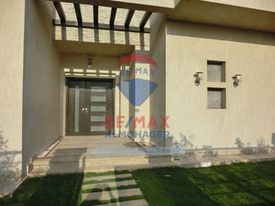 فیلا 5 غرف نوم للايجار في 6 أكتوبر، الجيزة - IMG-20250918-WA0085. jpg