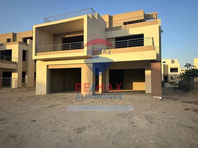 فیلا 5 غرف نوم للبيع في 6 أكتوبر، الجيزة - WhatsApp Image 2025-09-18 at 3.29. 46 PM (2). jpeg
