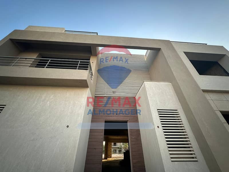 9 WhatsApp Image 2025-09-18 at 3.29. 44 PM. jpeg