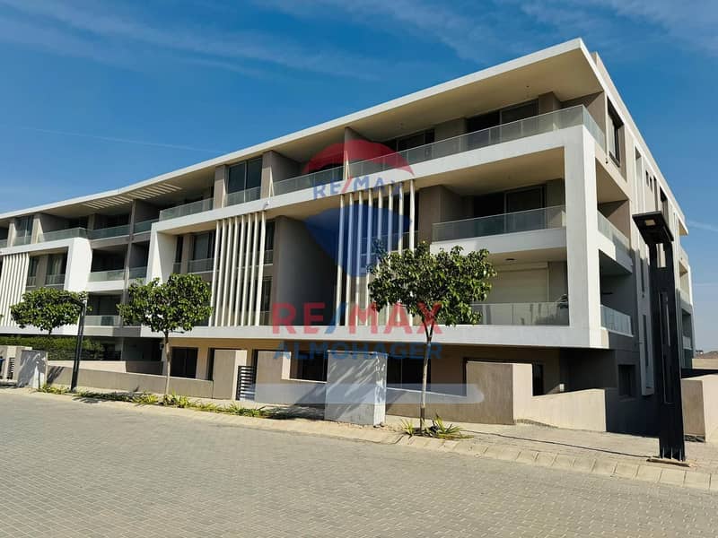 4 ef10d696-b836-4363-a5a9-ffc6a97af584. jpg