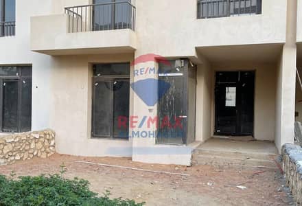 3 Bedroom Townhouse for Sale in 6th of October, Giza - 08e670b2-1b2d-4167-bd36-ea09122dae1f. jpg