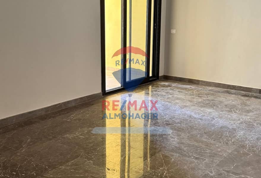 7 34bd1b29-5035-4b5d-b878-7c14942db4ce. jpg