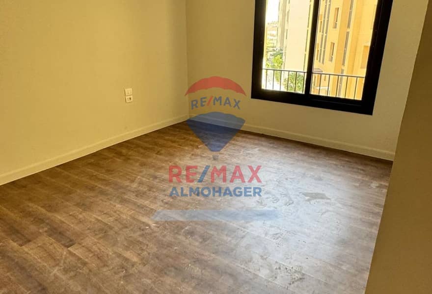 8 bf209fa8-97b0-42d4-ab1e-a6c6b17bb41f. jpg