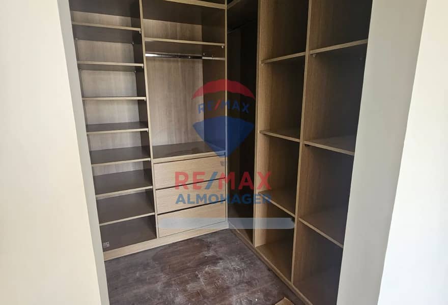 7 36ee4c93-2000-49f3-93fc-d9063255c487. jpg