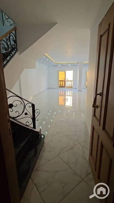 دوبلكس 3 غرف نوم للايجار في القاهرة الجديدة، القاهرة - IMG-20250920-WA0027. jpg