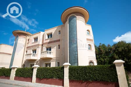 فیلا 5 غرف نوم للبيع في كينج مريوط، الإسكندرية - 1. jpg