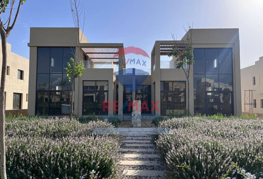 10 7b9d0f25-192b-466c-a290-b092211c8ce2. jpg