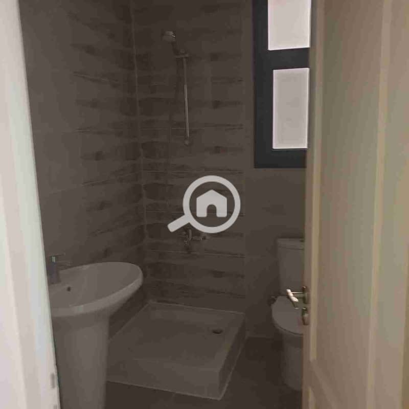 8 1000473257. jpg