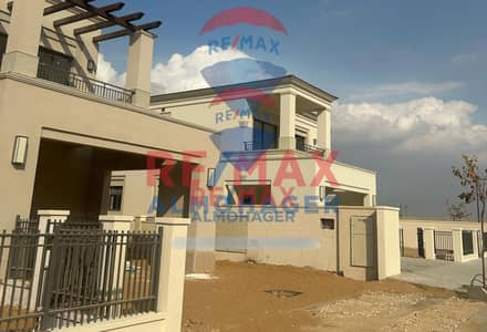 3 Bedroom Villa for Sale in Sheikh Zayed, Giza - 680ae51a-54f9-4603-8897-70770febcb32. jpg