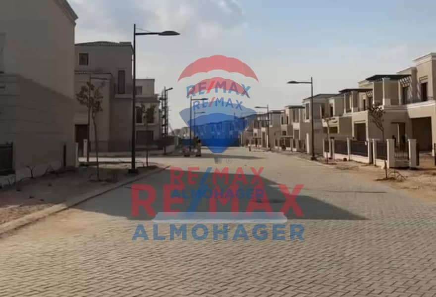 3 98f65c7a-50f7-433e-994b-99949c7fbeb3. jpg