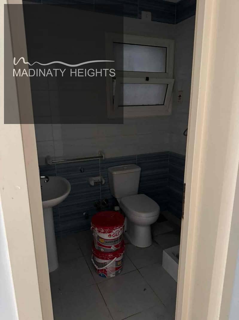 8 e63d00a5-b739-4f5d-80fa-5ec004e9afb1. jpg