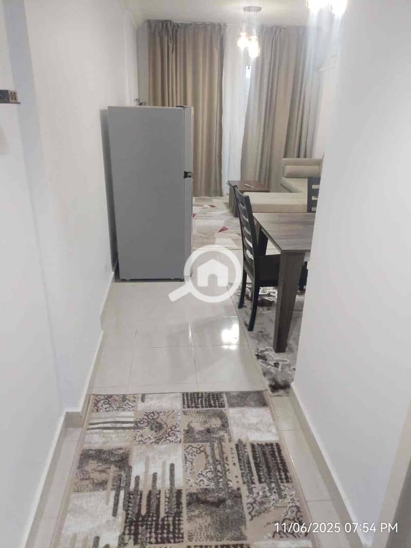 8 c27175cf-8645-41e8-ba55-3f6bd92feb21. jpg