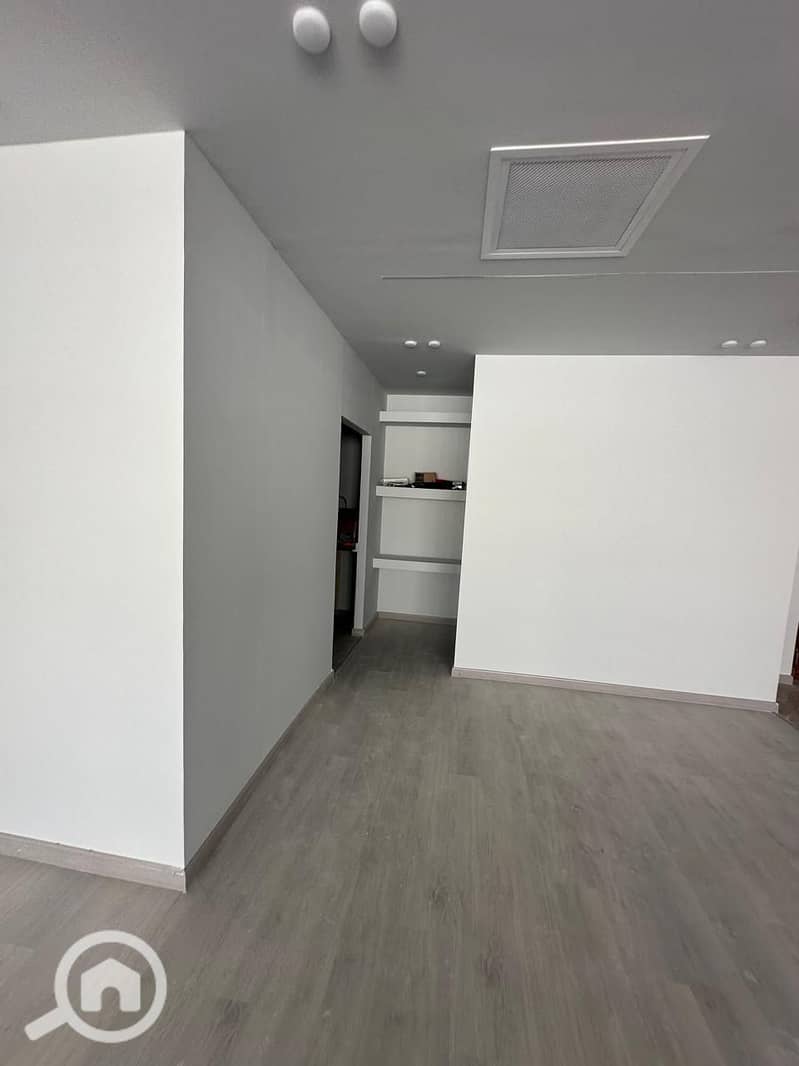 4 WhatsApp Image 2025-09-20 at 17.14. 34_bc1dc344. jpg