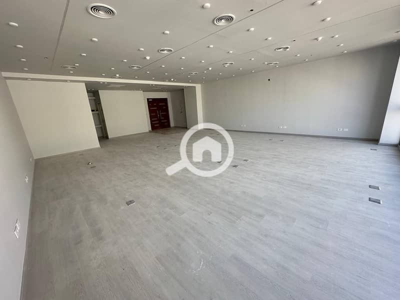 6 WhatsApp Image 2025-09-20 at 17.14. 38_1fe327ff. jpg