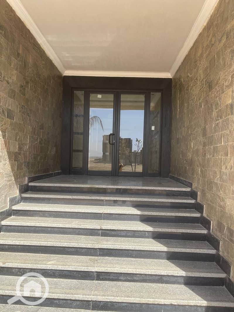 9 16c842ba-2fbe-4832-a67a-967cdd00c6bb. jpg