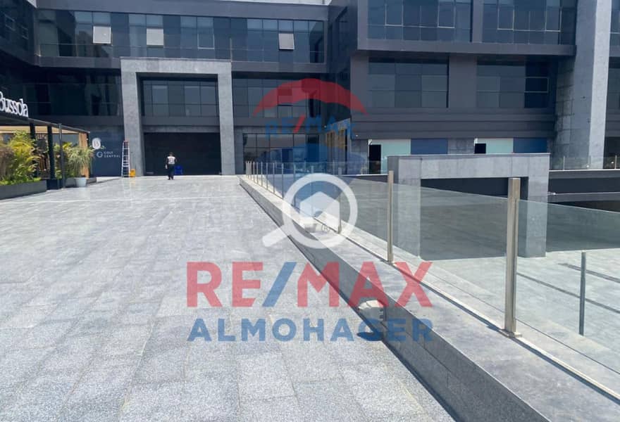 4 8a85c4c5-7f48-4430-8d7f-ff146155b0c9. jpg