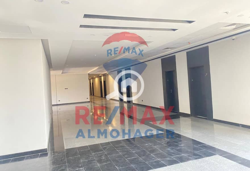 10 f0686537-da06-47a8-9a1c-0a850f7563a5. jpg