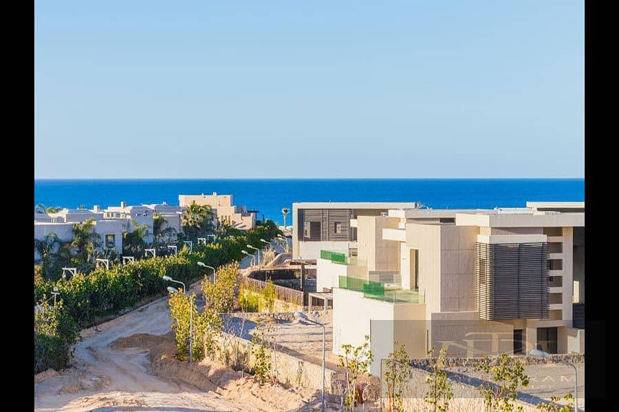 8 Hacienda-white-Junior-chalet-1. jpg