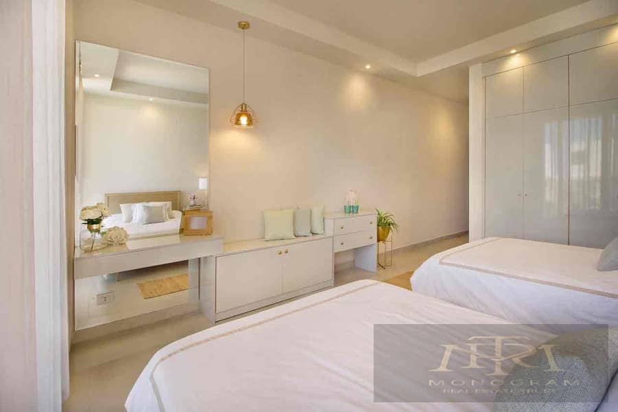 8 5c6c53f8-349b-4e50-8703-8bd9c79e3f45. jpg