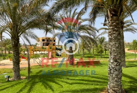 4 Bedroom Townhouse for Sale in Sheikh Zayed, Giza - 18dd3955-64c3-44e1-b444-b98b2e601c36. jpg